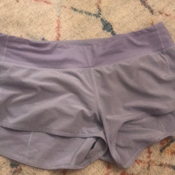 Lululemon Speed Up Shorts 2.5” - Size 10 - Picture 4 of 9